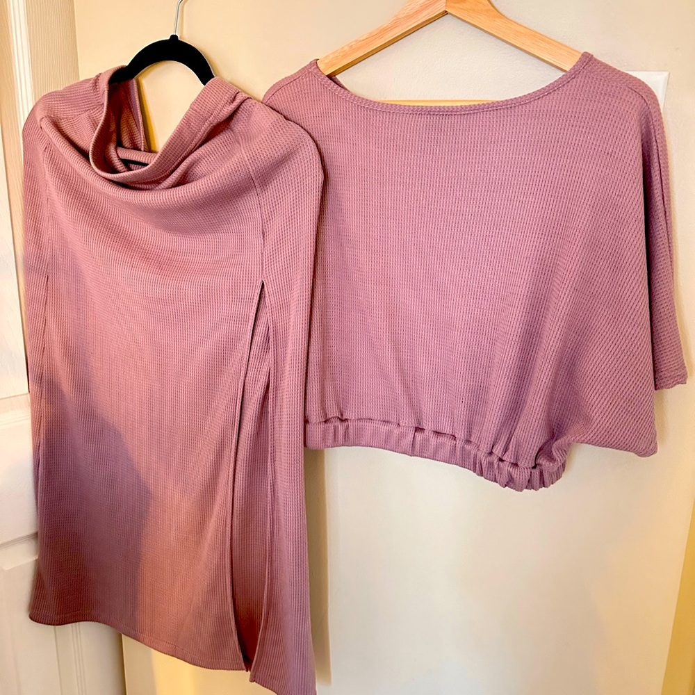 Sets: tops and skirt